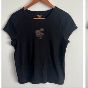 CLOSING SALE •5/$25• American Eagle Black Floral Short Sleeve Shirt